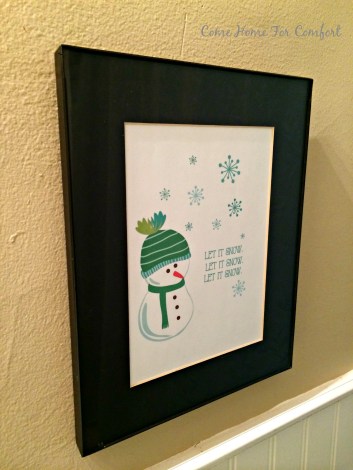 Winter decor for the bathroom via ComeHomeForComfort.com 3