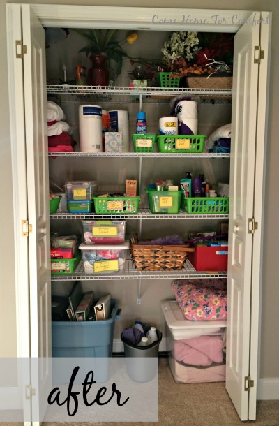 Organizing A Linen Closet on A Budget via ComeHomeForComfort.com 2