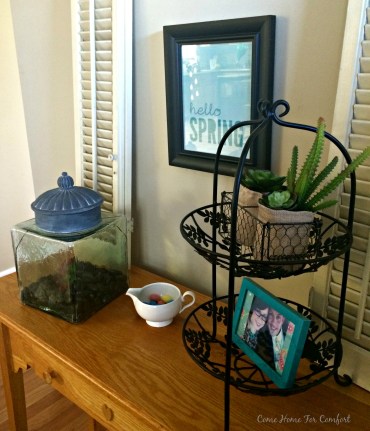 Spring Decorations via ComeHomeForComfort.com 2