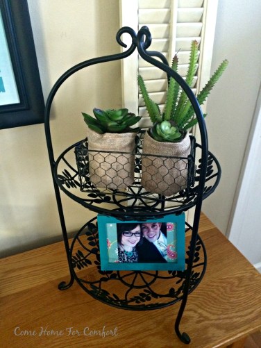 Spring Decorations via ComeHomeForComfort.com 3