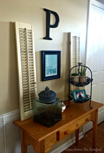 Spring Decorations via ComeHomeForComfort.com