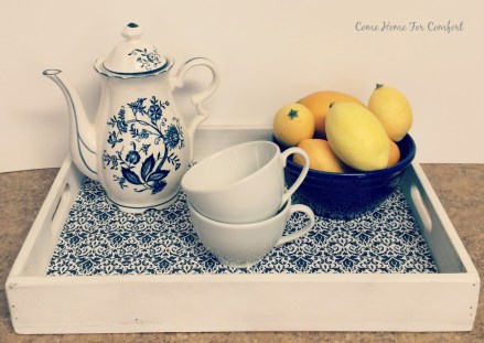 DIY Blue and White Tray via ComeHomeForComfort.com