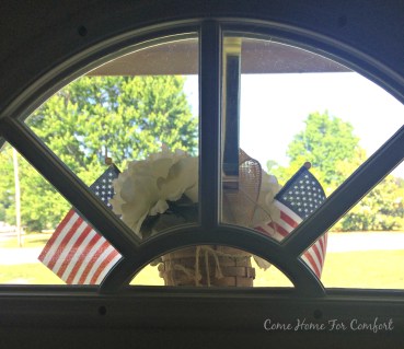 Enjoy the decoration on your front door from both sides via ComeHomeForComfort.com