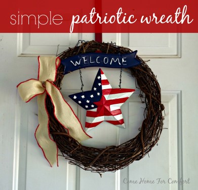Simple wreath for July 4th or Memorial Day via ComeHomeForComfort.com