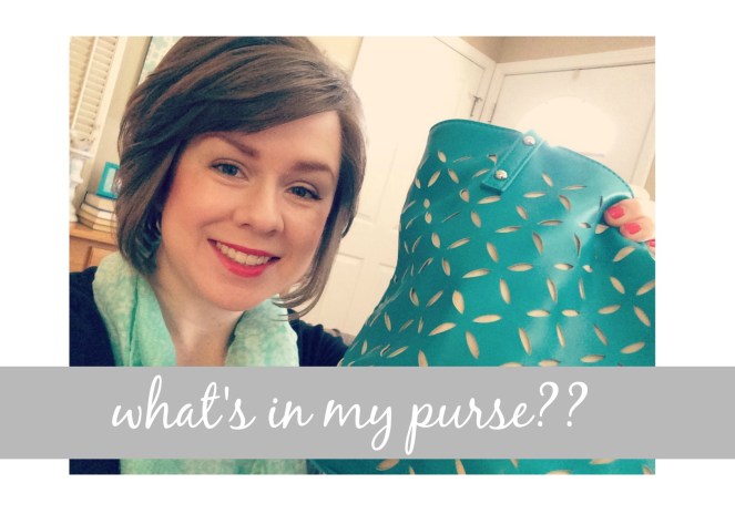 How I Organize My Purse via ComeHomeForComfort.com