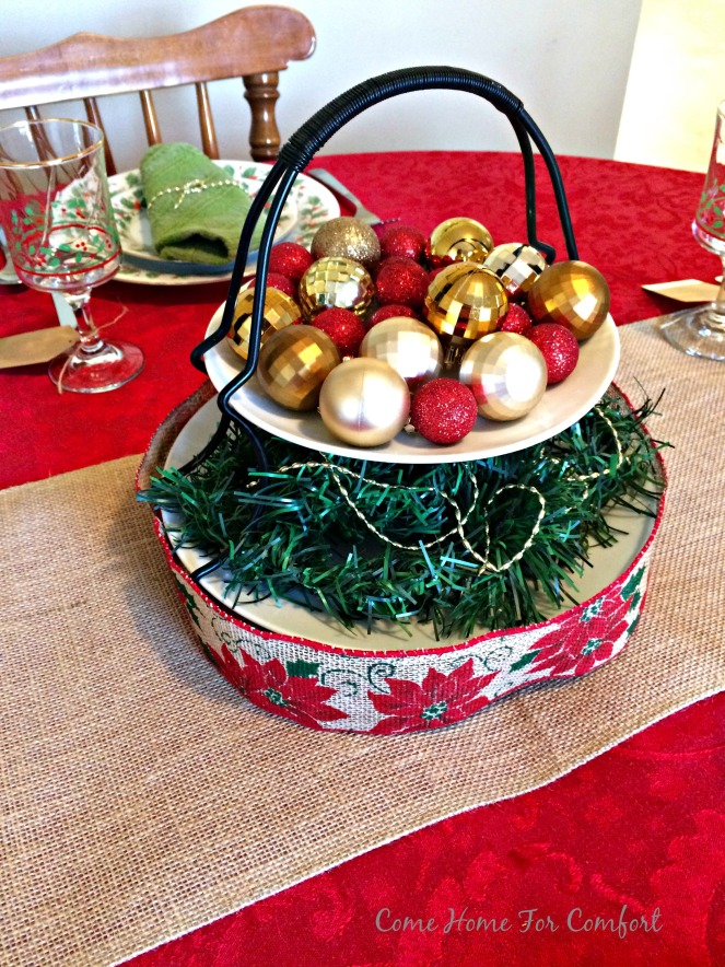 Red and Green Christmas Table 4